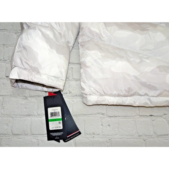 Tommy Hilfiger Men's Midweight Chevron Quilted, Large, Tonal White Camo w/Bib, L - Picture 5 of 11